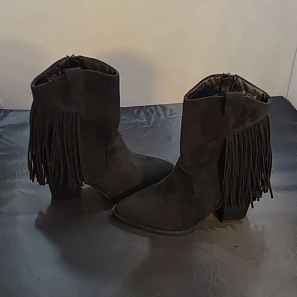 BRAND NEW TOP MODA WOMEN'S FRINGED BLOCK HEEL SHORT POINTED TOE BOOTS